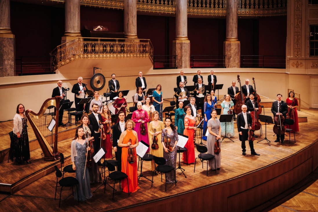 STRAUSS FESTIVAL ORCHESTER WIEN