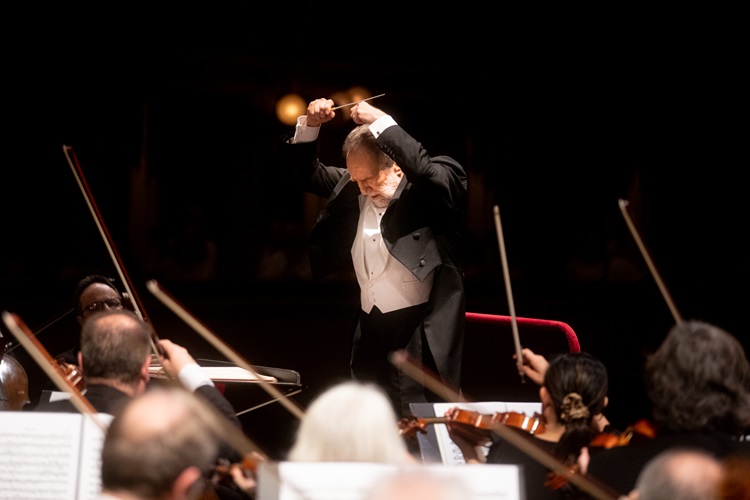 immagine Giovedì 16 maggio Riccardo Chailly dirige la Filarmonica della Scala e il pianista Alexander Malofeev